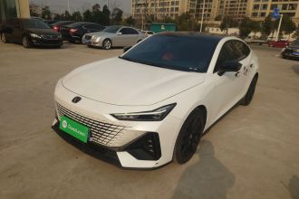 长安UNI-V 2022款 1.5T 尊贵型