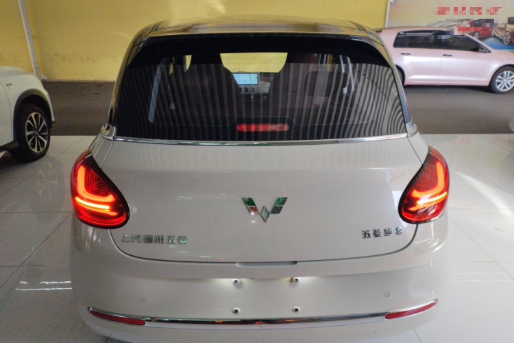 五菱汽车 五菱缤果 2023款 333km 悦享款车身外观6