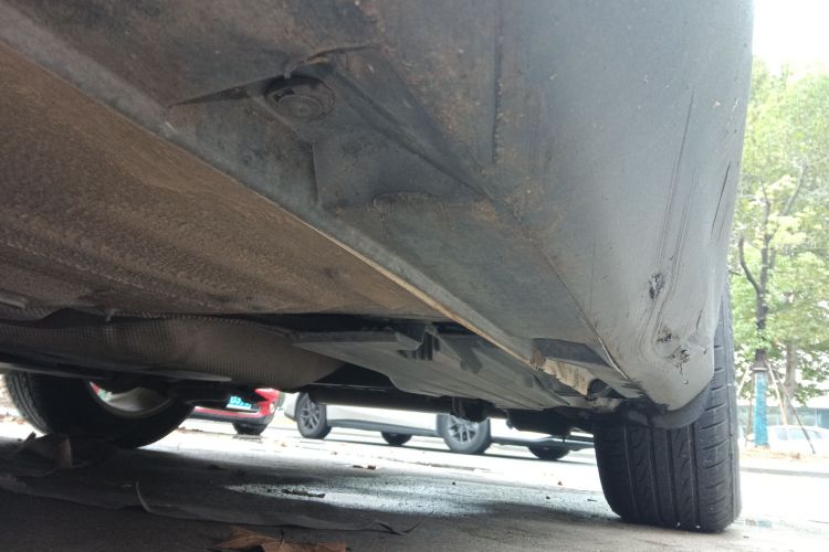 福特 福克斯 2015款 三厢 1.6L 手动舒适型局部细节9003