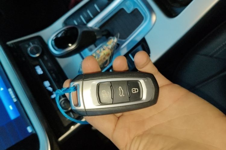 吉利汽车 帝豪GL 2017款 1.3T DCT尊贵型中控内饰11