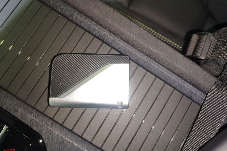 领克03 2023款 1.5TD DCT劲Pro中控内饰11