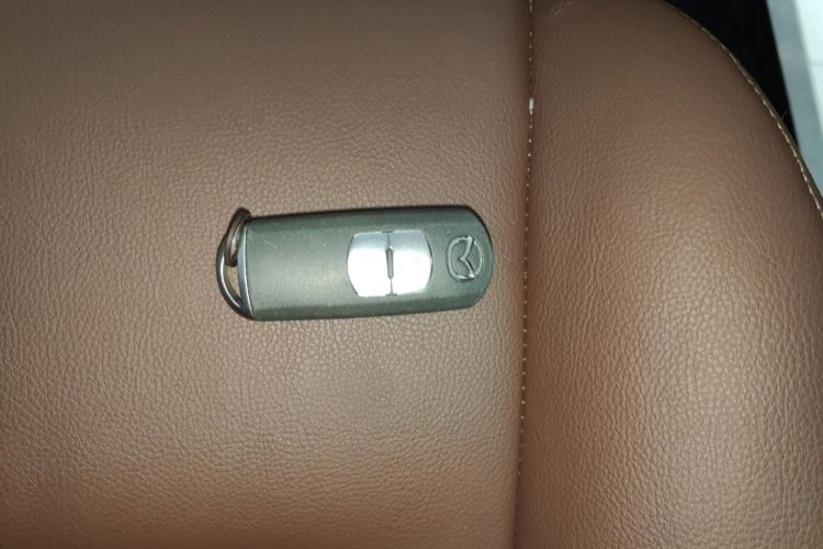 马自达CX-4 2021款 2.0L 自动两驱蓝天活力版中控内饰7001