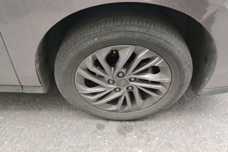 上汽大通MAXUS 大通G50 2019款 1.5T 首发款自动豪华版 7座车身外观10