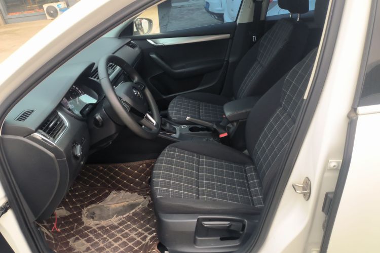 斯柯达 明锐 2019款 1.5L 自动舒适版局部细节19