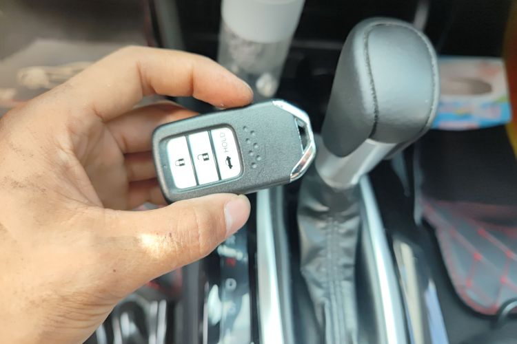 本田 凌派 2019款 180Turbo CVT舒适版 国VI中控内饰7001