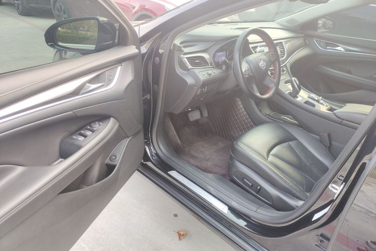 别克 君越 2020款 652T 豪华型中控内饰7003