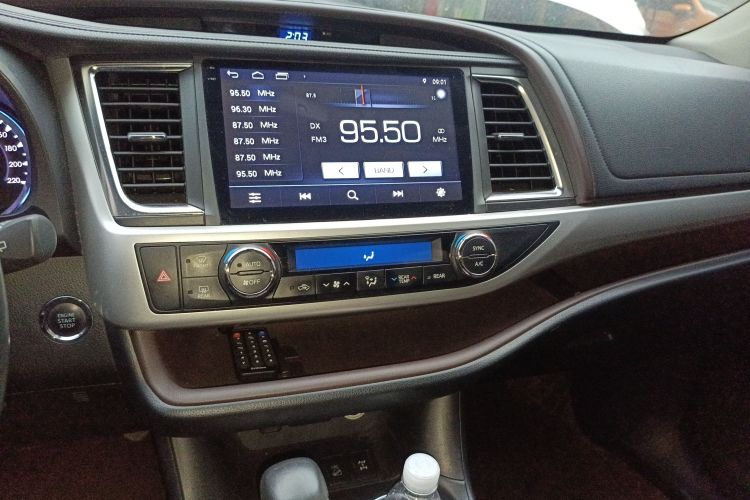 丰田 汉兰达 2018款 2.0T 四驱豪华版 7座 国V局部细节16