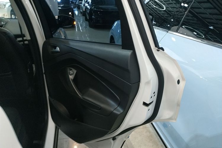 福特 翼虎 2017款 EcoBoost 180 两驱虎跃型中控内饰45