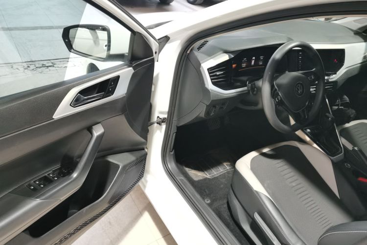 大众 Polo 2023款  Plus 1.5L 自动炫彩科技版中控内饰20