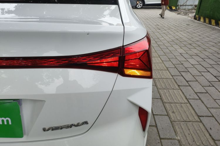 现代 悦纳 2020款 1.4L CVT GLS炫酷版车身外观6006