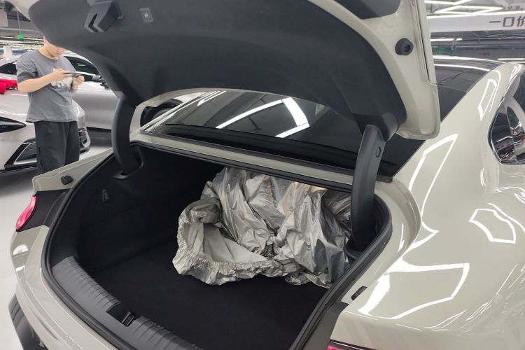 小米汽车 小米SU7 2024款 后驱长续航智驾版机舱底盘23