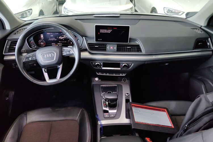 奥迪Q5L 2018款 45 TFSI 尊享时尚型 国V中控内饰12