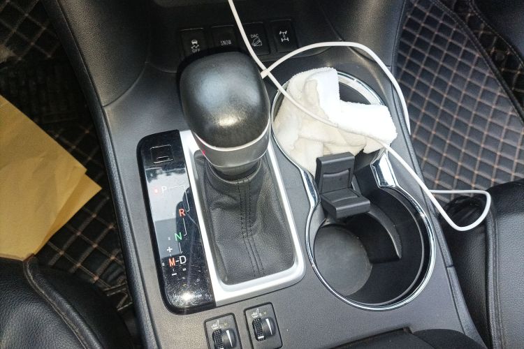 丰田 汉兰达 2021款 2.0T 四驱豪华版 7座中控内饰18