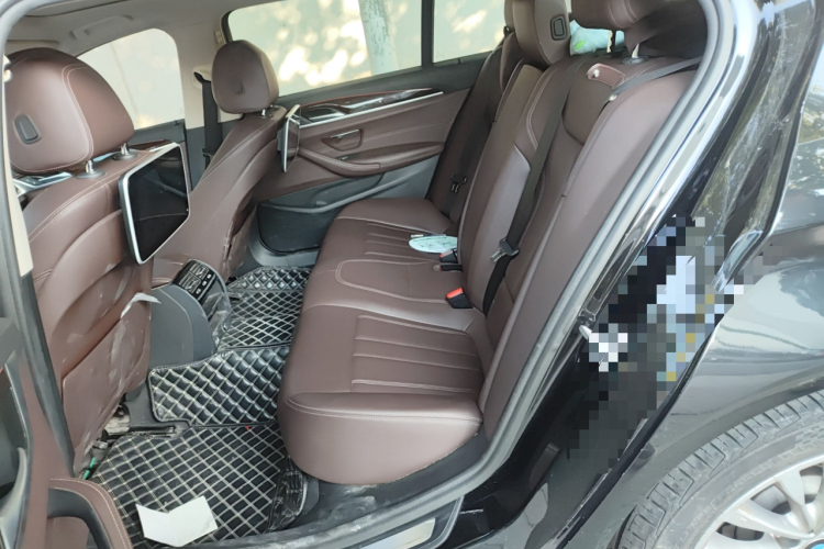 宝马5系 2018款 525Li 豪华套装中控内饰7004