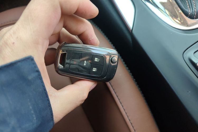 别克 君威 2014款 2.4L SIDI豪华时尚型中控内饰11