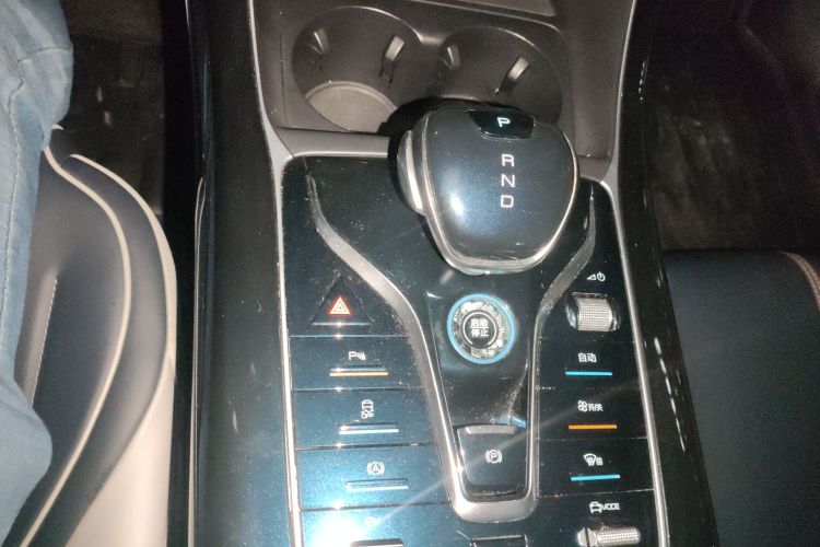 比亚迪 秦PLUS 2021款 DM-i 55KM 旗舰型局部细节18