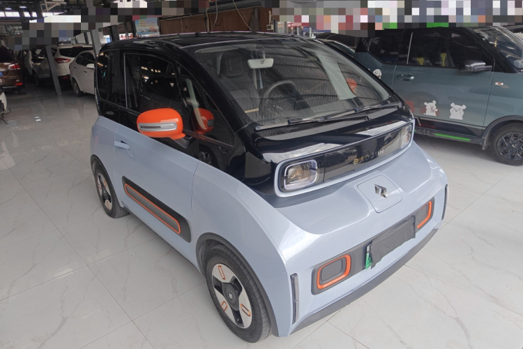 宝骏KiWi EV 2022款 艺术家轻享版 磷酸铁锂车身外观3