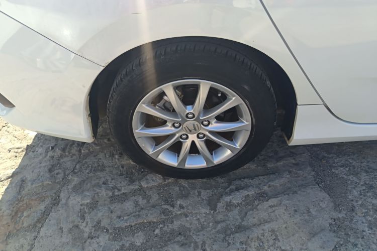 本田 思域 2016款 180TURBO CVT舒适版车身外观6008