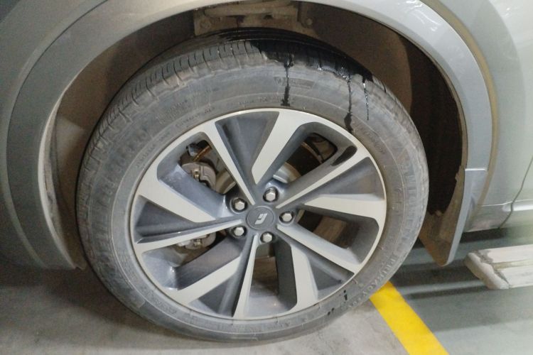 理想汽车 理想ONE 2021款 增程6座版车身外观35