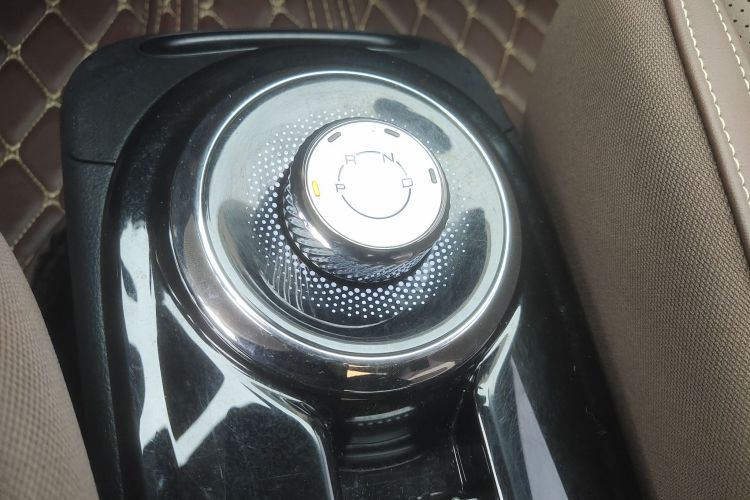 五菱汽车 五菱缤果 2023款 333km 灵犀互联款中控内饰18