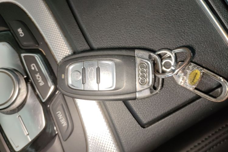 奥迪A6L 2014款 TFSI 标准型中控内饰11