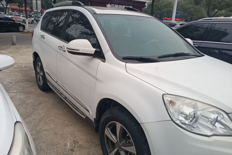 哈弗H6 2016款 升级版 1.5T 自动两驱精英型车身外观3