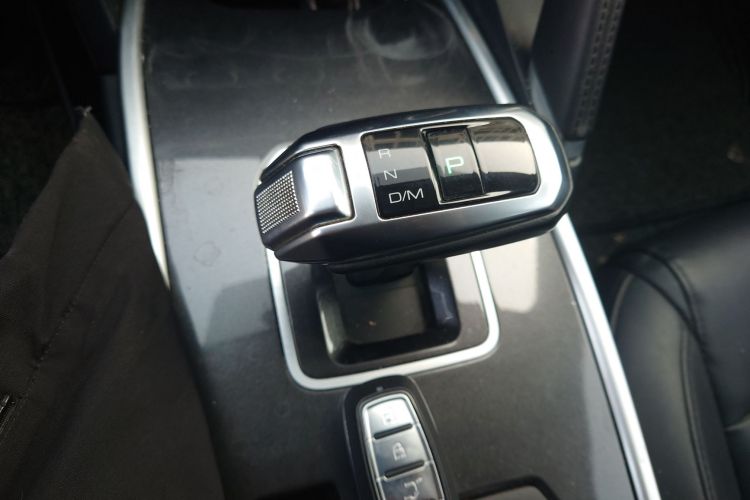 哈弗H6 2018款 运动版 1.5T 自动两驱精英型 国V中控内饰18