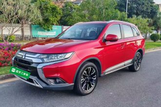 三菱 欧蓝德 2020款 2.0L 两驱畅享版 5座