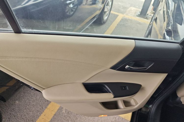 本田 雅阁 2014款 2.0L EX 豪华版中控内饰7008