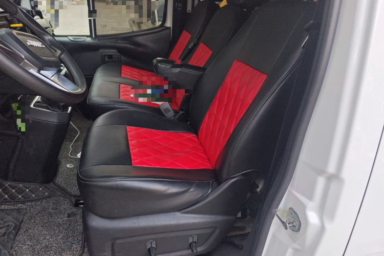 江铃 特顺 2021款 2.8T空间王普通款短轴中高顶6座柴油国VI JX493中控内饰19