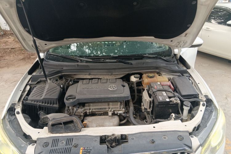 别克 英朗 2017款 15N 自动进取型机舱底盘24