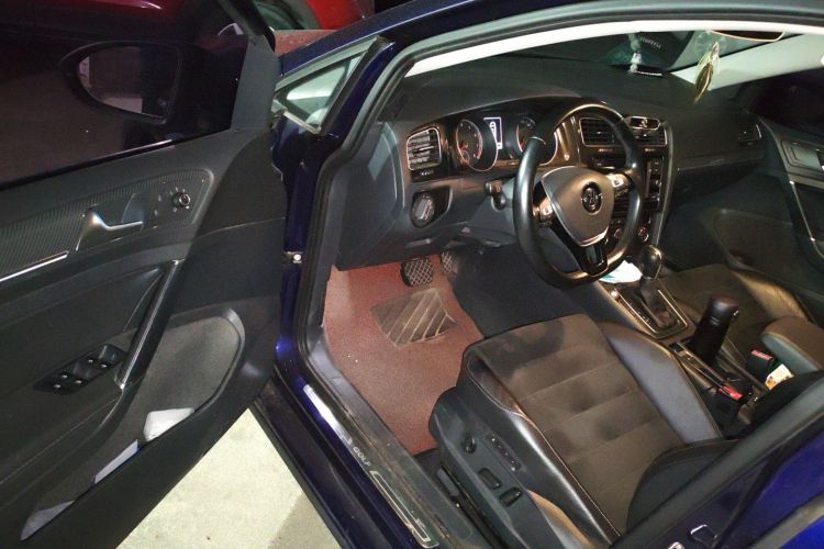 大众 高尔夫 2018款  230TSI 自动豪华型中控内饰20