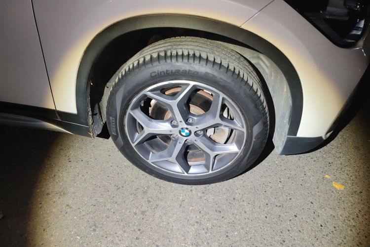 宝马X1 2018款 xDrive20Li 尊享型车身外观6002