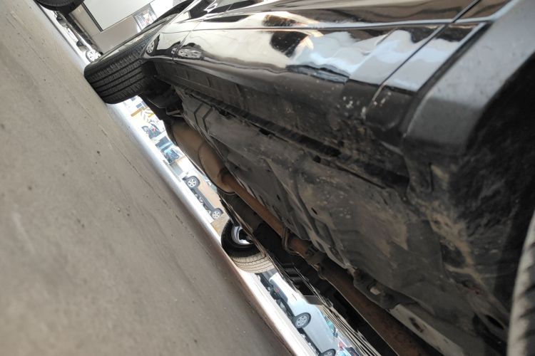 丰田 汉兰达 2015款 2.0T 两驱精英版 7座局部细节9001