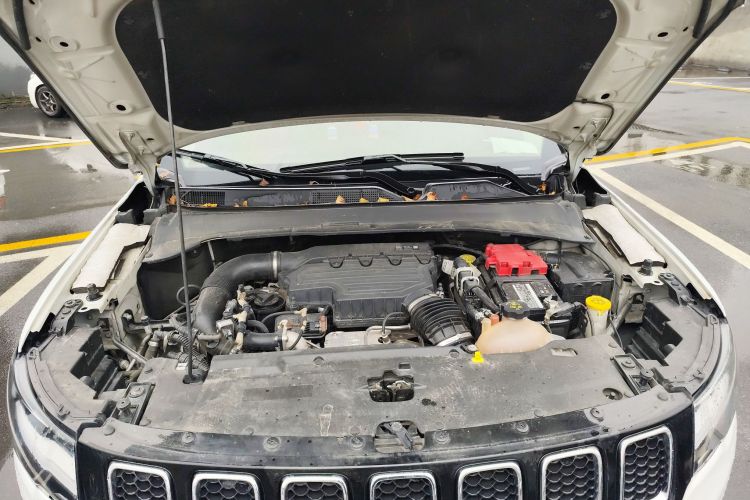 Jeep 指南者 2019款 220T 自动家享炫酷版局部细节24