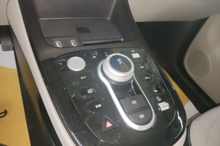 比亚迪D1 2022款 标准版中控内饰18