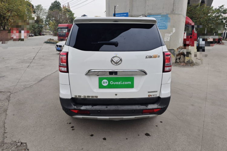 北汽幻速S3 2017款 1.5L 手动豪华型车身外观6