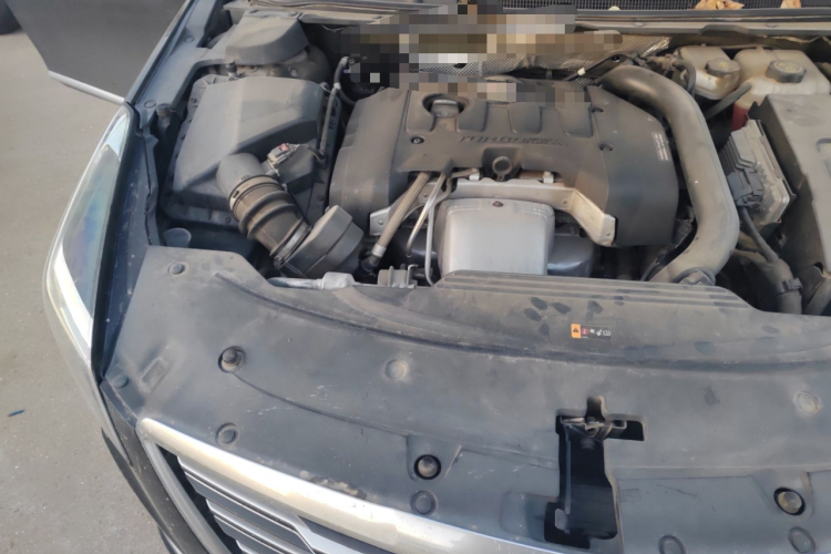 凯迪拉克XTS 2018款 28T 精英型机舱底盘25