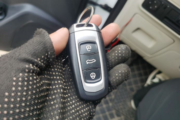 吉利几何 EX3 功夫牛 2021款 坚强牛牛中控内饰11