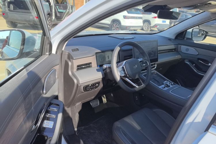 捷途山海L9 2025款 1.5TD 2DHT 旗舰版 6座中控内饰20