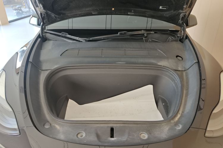 特斯拉 Model Y 2021款 标准续航后驱版机舱底盘24