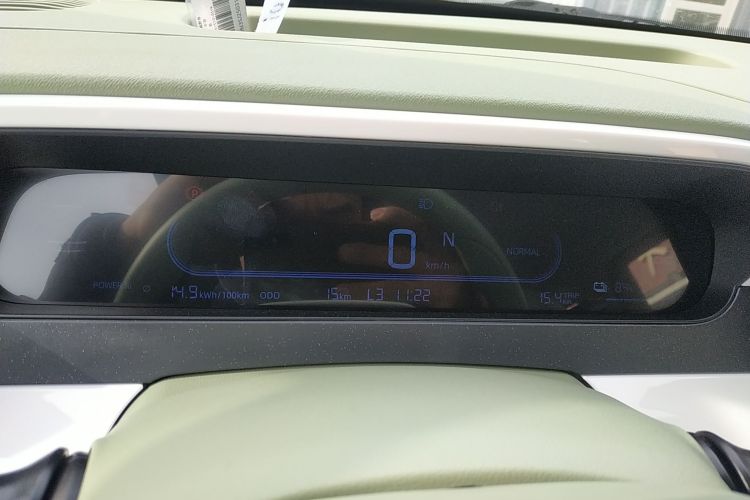 吉利银河 2025款 210km 熊猫骑士中控内饰14