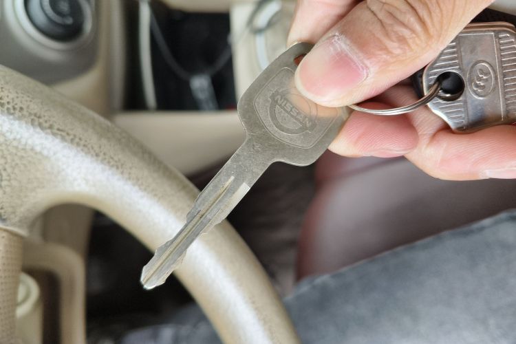 日产 轩逸 2012款 经典 1.6XE 手动舒适版中控内饰11