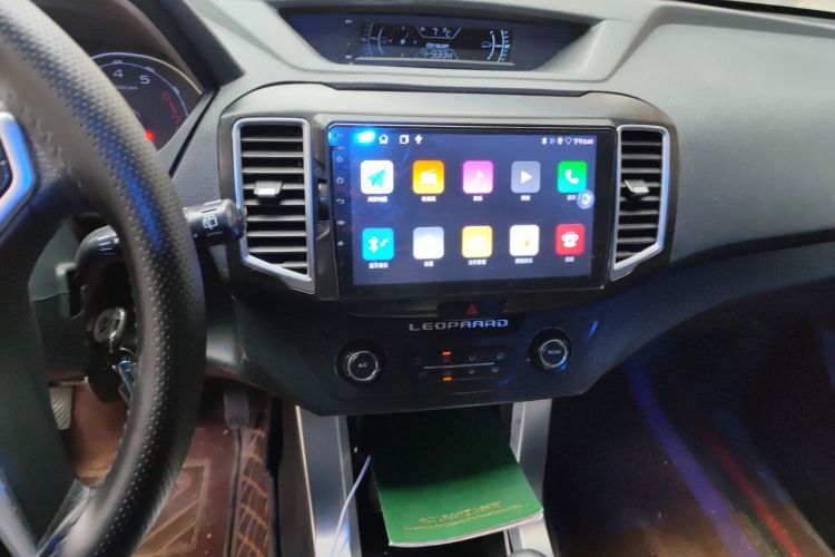 猎豹汽车 猎豹Q6 2015款 2.4L 手动两驱精英型中控内饰16