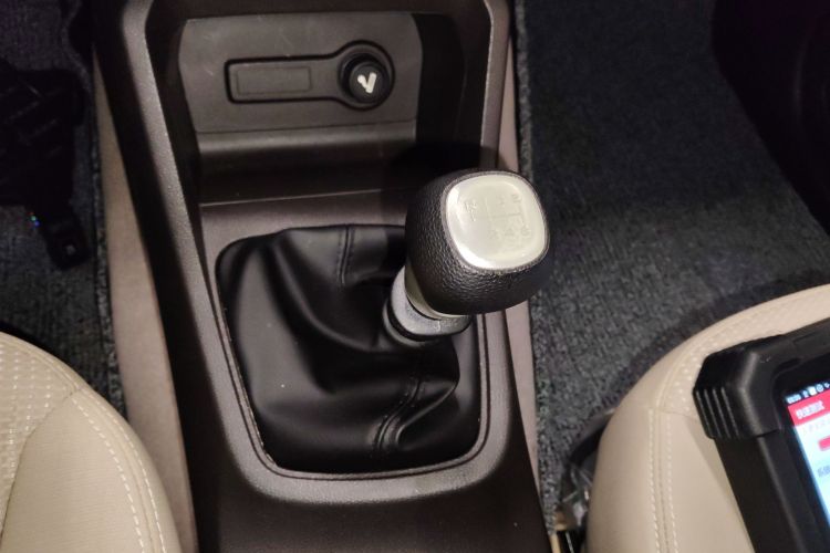 五菱汽车 五菱宏光 2021款 1.5L S标准型LAR局部细节18