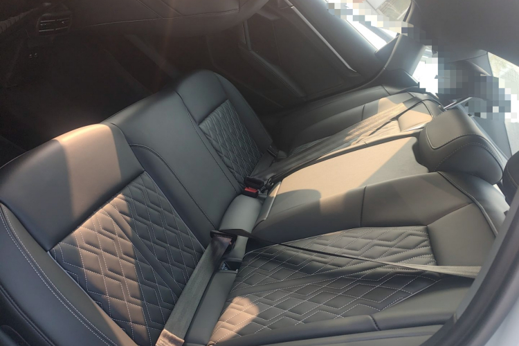 奥迪A3 2025款 A3L Limousine 35TFSI 飞驰尊享型中控内饰21