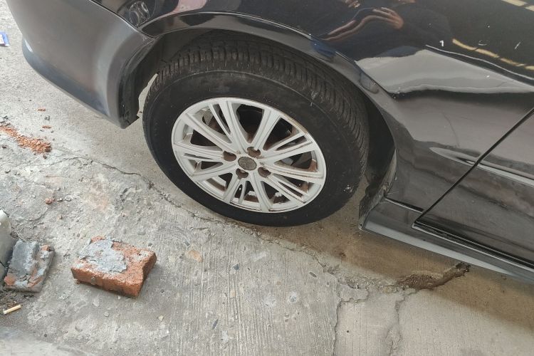 东南 V3菱悦 2014款 1.5L 手动精明版车身外观6007