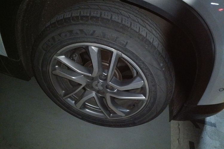 蔚来ES6 2019款 420KM 运动版车身外观6007