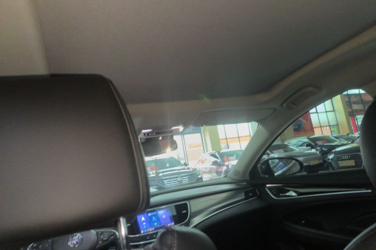 别克 君越 2022款 552T 豪华型局部细节22