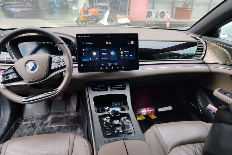 比亚迪 汉 2020款 EV 四驱高性能版旗舰型中控内饰18